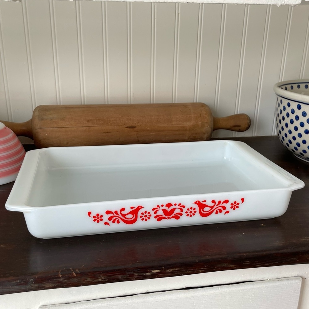Vintage Pyrex Friendship Red Birds Lasagna Pan❤️ - Picture 2 of 16
